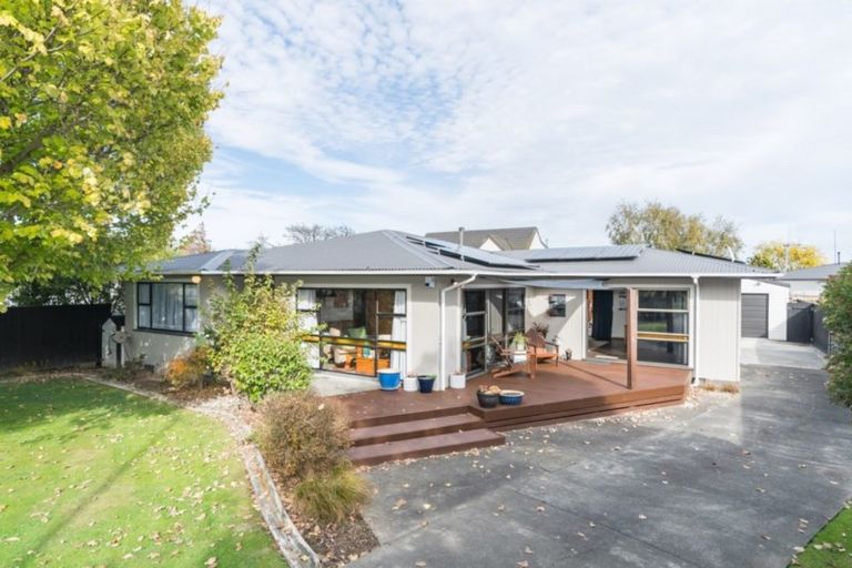 Photo of property in 14 Pitama Road, Awapuni, Palmerston North, 4412