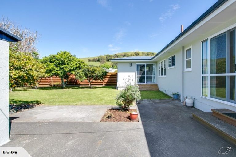 Photo of property in 18 Golding Road, Taradale, Napier, 4112