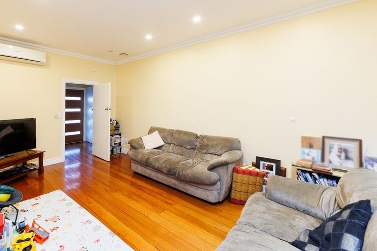 Photo of property in 17 Harford Street, Feilding, 4702