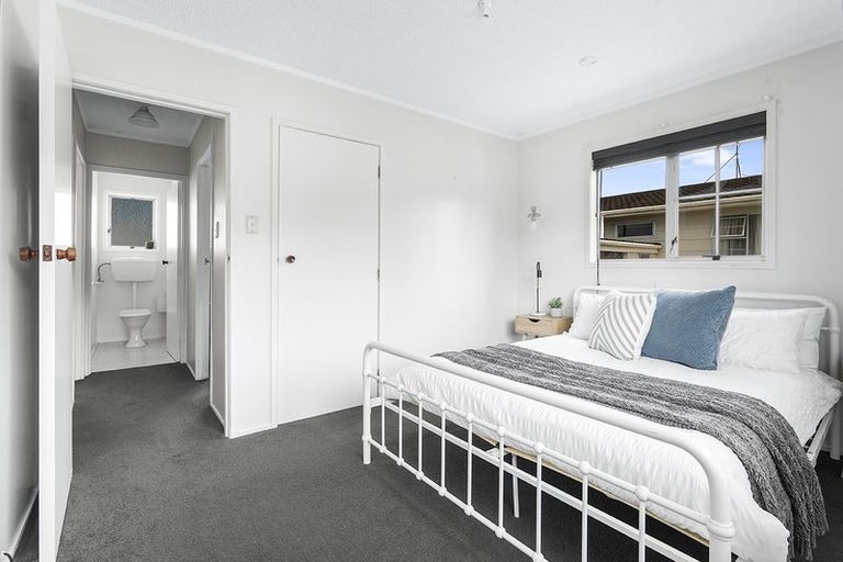 Photo of property in 3 Newcastle Road, Dinsdale, Hamilton, 3204