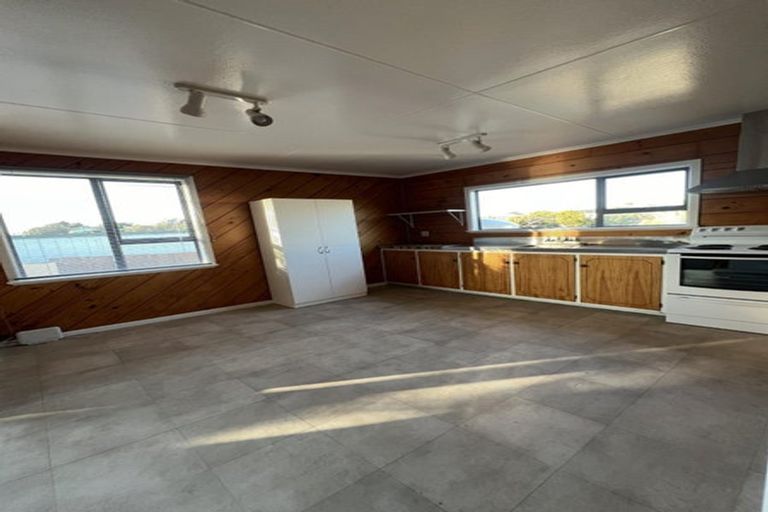 Photo of property in 30 Rua Avenue, Waitarere Beach, Levin, 5510