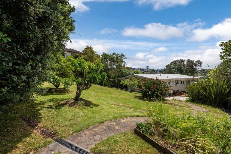 Photo of property in 94 Saddleback Rise, Murrays Bay, Auckland, 0630