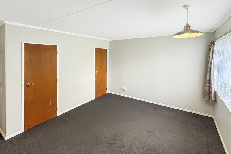 Photo of property in 86 Stillwater Place, Westbrook, Palmerston North, 4412