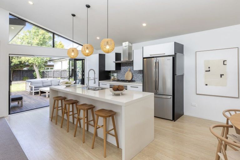 Photo of property in 136 Edgeware Road, St Albans, Christchurch, 8014