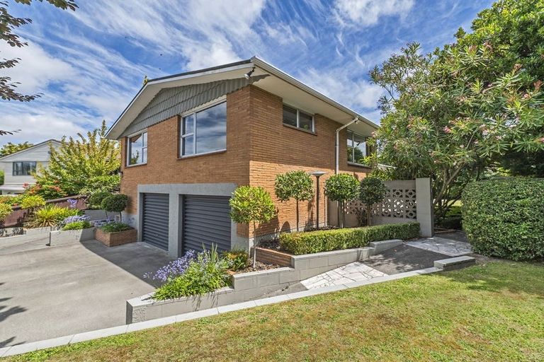 Photo of property in 39 Highfield Place, Avonhead, Christchurch, 8042