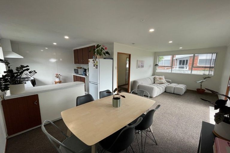 Photo of property in 4/50 Paynters Avenue, Strandon, New Plymouth, 4312