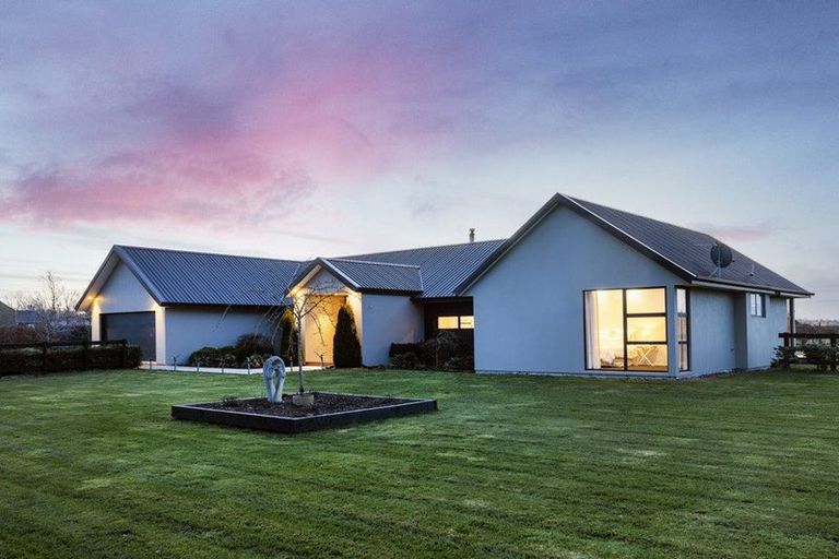 Photo of property in 25 Hallfield Drive, Ohoka, Kaiapoi, 7692