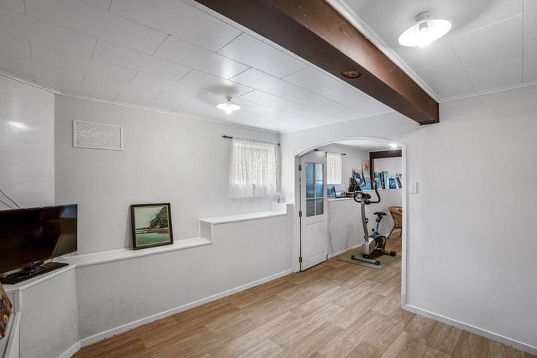 Photo of property in 30 Hartley Terrace, Massey, Auckland, 0614