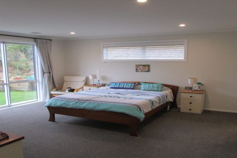Photo of property in 208 Navigation Drive, Whitby, Porirua, 5024