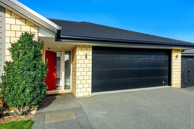 Photo of property in 17 Bofors Close, Wigram, Christchurch, 8042