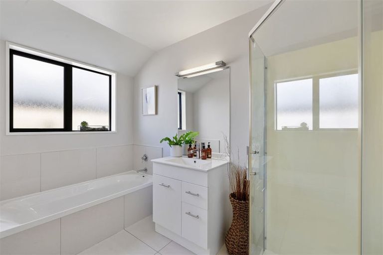 Photo of property in 15f Marlowe Place, Rolleston, 7614