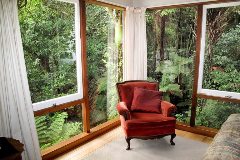 Photo of property in 133 Konini Road, Titirangi, Auckland, 0604