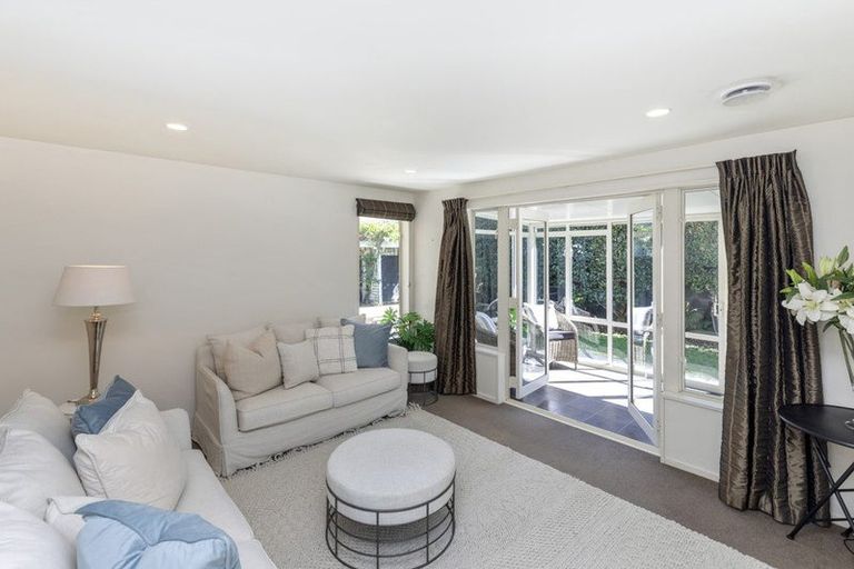 Photo of property in 2/37 Avonhead Road, Avonhead, Christchurch, 8042