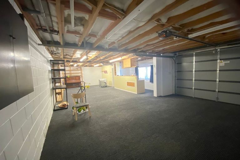 Photo of property in 11 Robin Lane, Browns Bay, Auckland, 0630