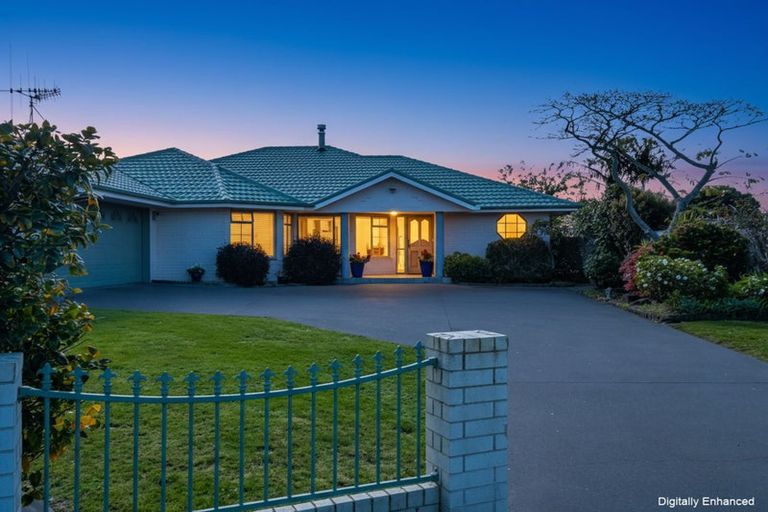 Photo of property in 14 Holdsworth Drive, Otamatea, Whanganui, 4500