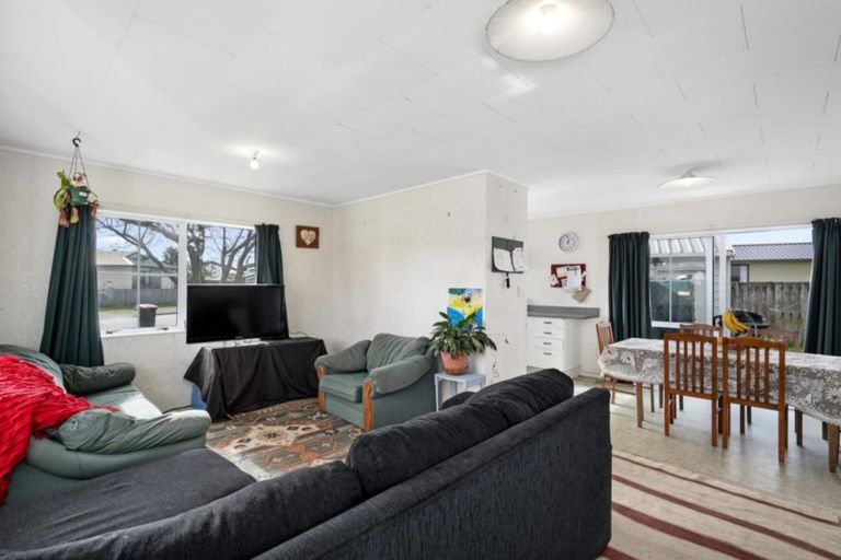 Photo of property in 16 Longstead Avenue, Papamoa Beach, Papamoa, 3118