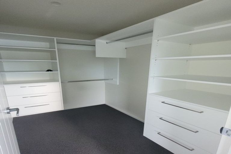 Photo of property in 1 Mccahon Drive, Rangiora, 7400