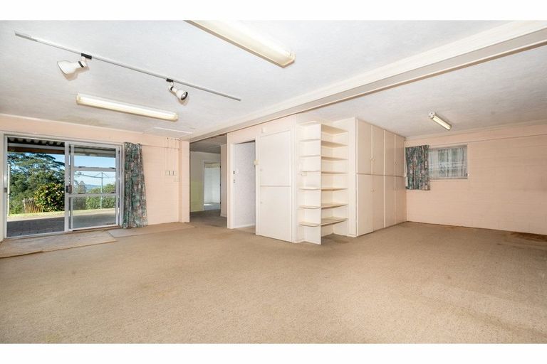 Photo of property in 417 Don Buck Road, Massey, Auckland, 0614