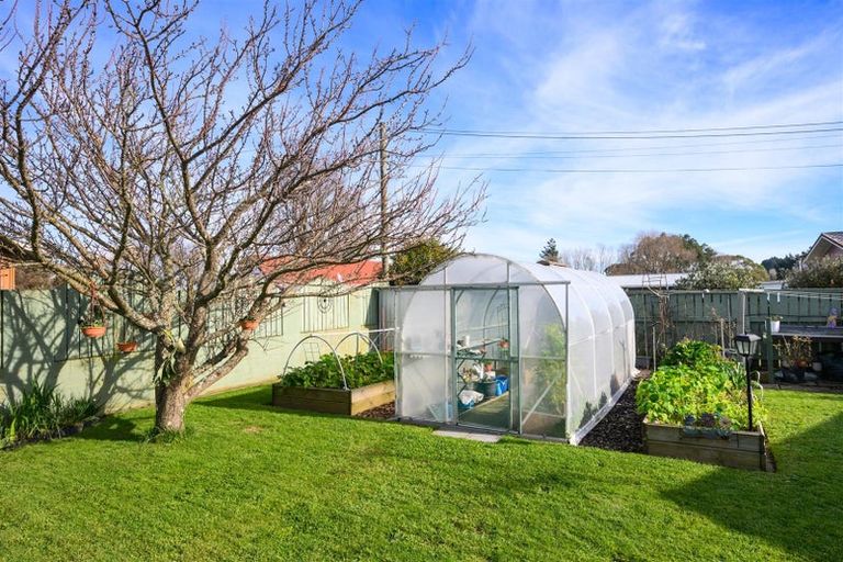 Photo of property in 21 Flower Street, Bulls, 4818