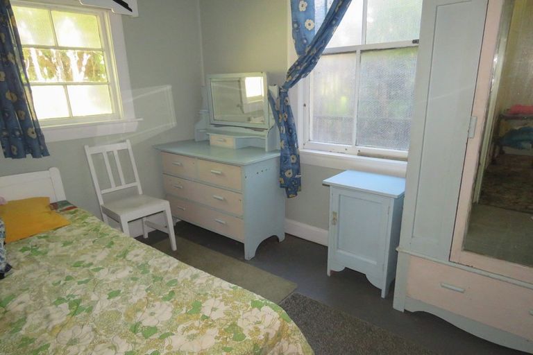 Photo of property in 21 Grey Road, Reefton, 7830