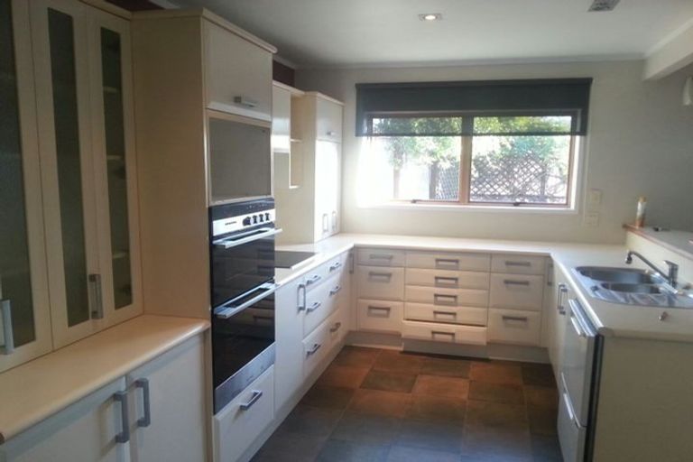 Photo of property in 13 Matuhi Rise, Henderson, Auckland, 0612
