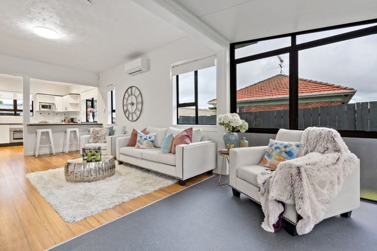 Photo of property in 1/18 Ashlynne Avenue, Papatoetoe, Auckland, 2025