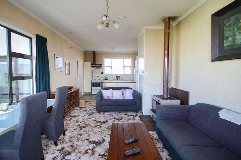Photo of property in 20 Perth Street, South Hill, Oamaru, 9400