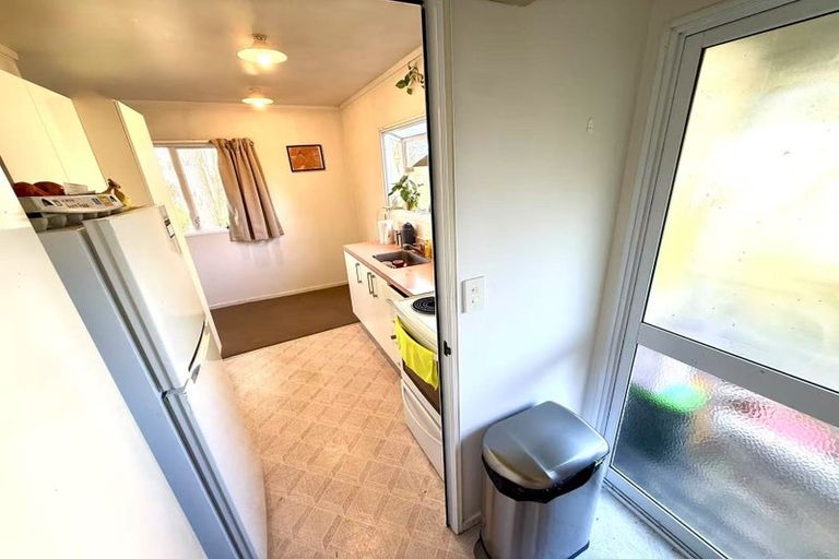 Photo of property in 2 Stanley Road, Glenfield, Auckland, 0629