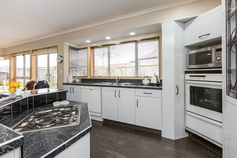 Photo of property in 11 Kensington Drive, Taradale, Napier, 4112