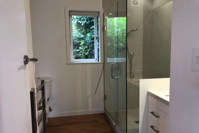 Photo of property in 21 Channel Road, Campbells Bay, Auckland, 0630
