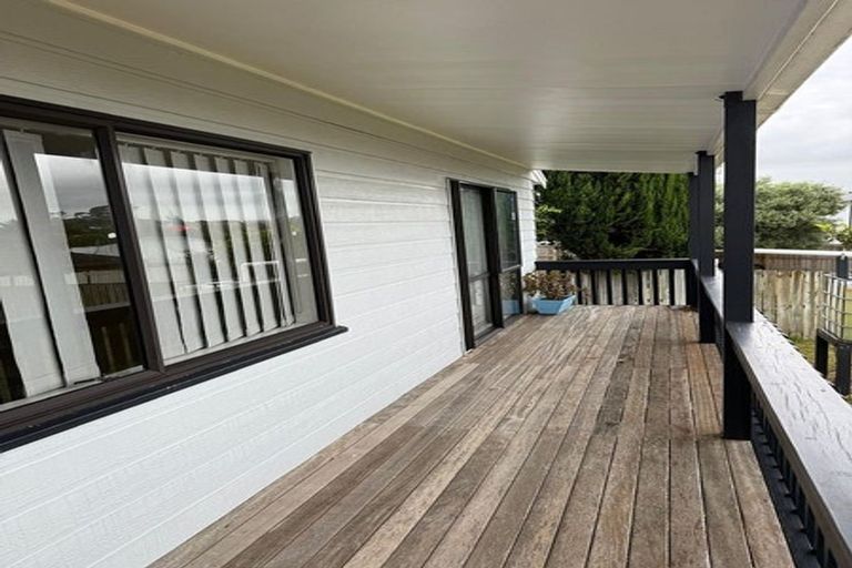 Photo of property in 32 Wai Iti Place, Clendon Park, Auckland, 2103