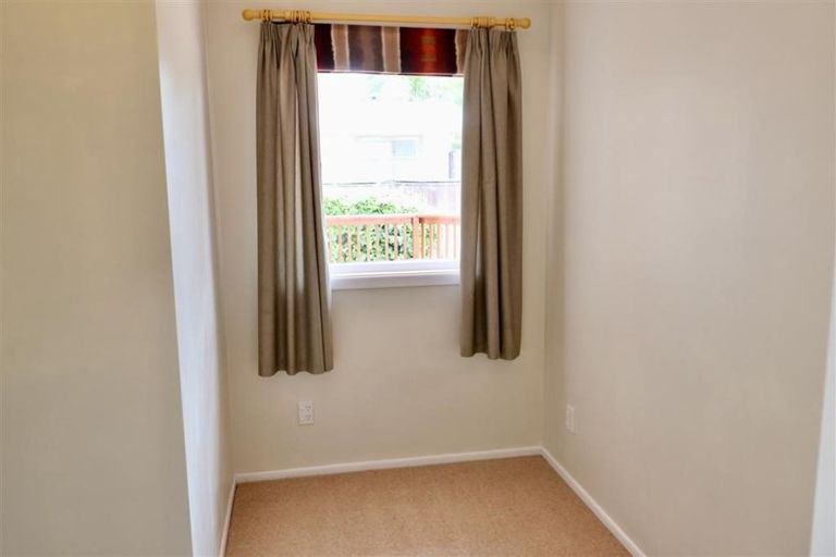 Photo of property in 20 Hillcrest Grove, Hillpark, Auckland, 2102