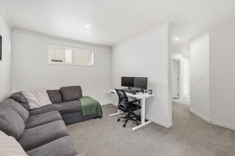 Photo of property in 103 Awataha Crescent, Pyes Pa, Tauranga, 3110