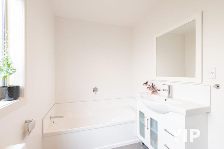 Photo of property in 62a Clifford Road, Johnsonville, Wellington, 6037