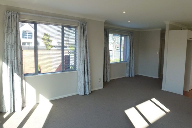 Photo of property in 49a Mcmahon Drive, Aidanfield, Christchurch, 8025
