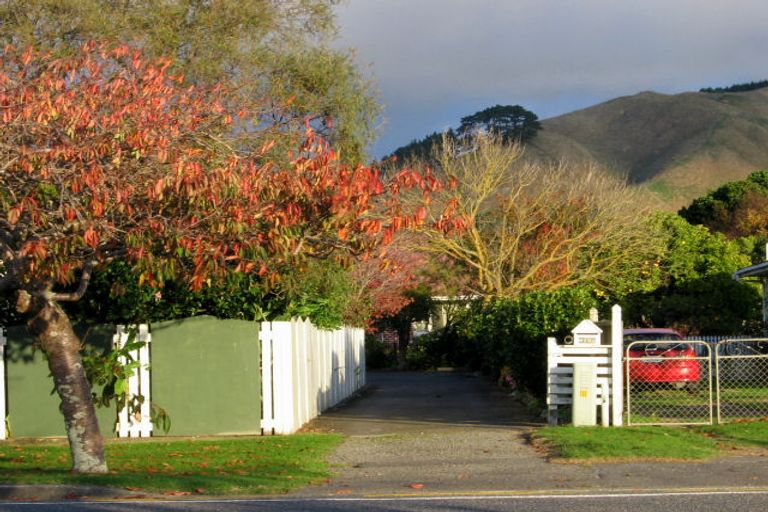 Photo of property in 478a Te Moana Road, Waikanae, 5036