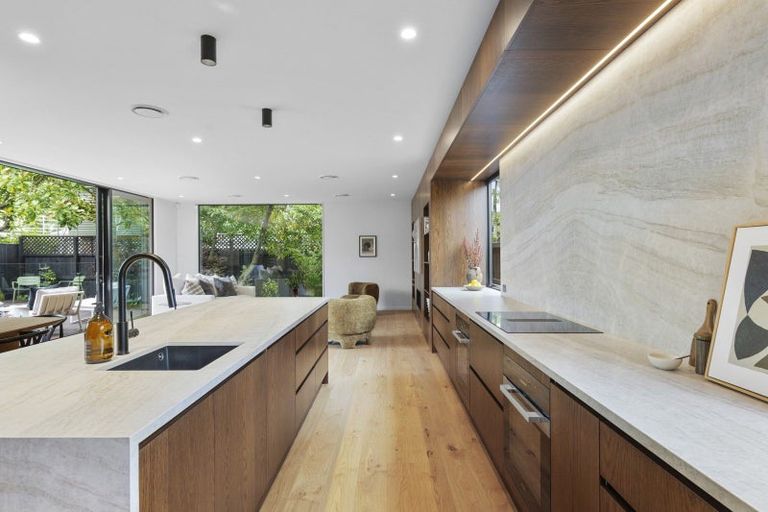 Photo of property in 26d Bryndwr Road, Fendalton, Christchurch, 8052