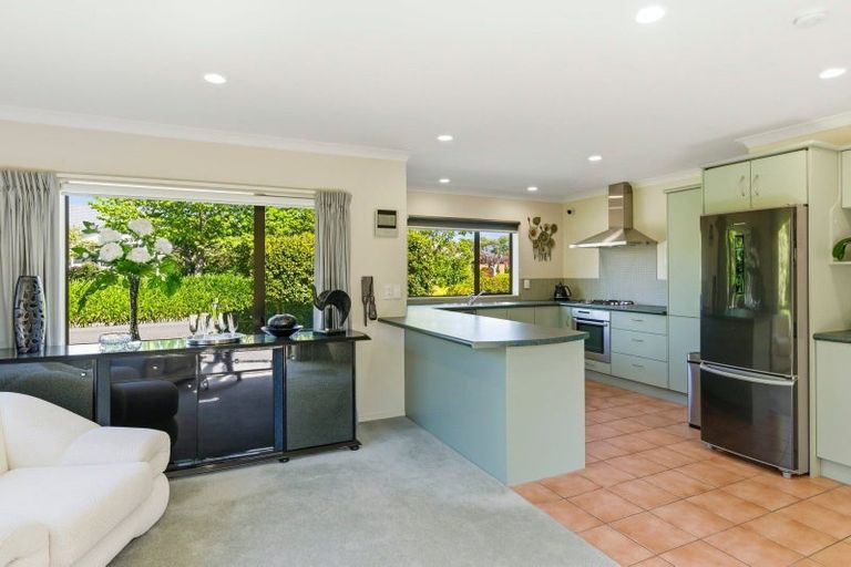 Photo of property in 3 Westpeak Way, Otaki, 5512
