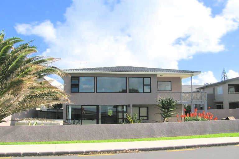 Photo of property in 1/4 Ngapara Street, Red Beach, 0932