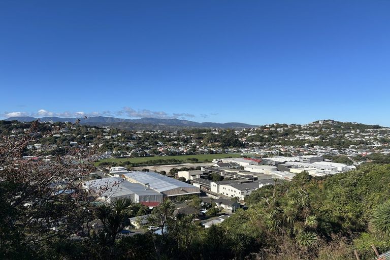 Photo of property in 74 Akaroa Drive, Maupuia, Wellington, 6022