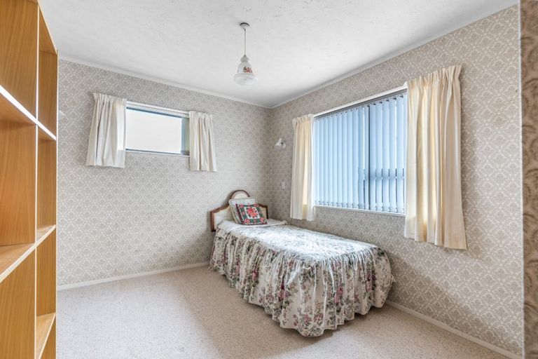 Photo of property in 1/34 Majesty Place, Half Moon Bay, Auckland, 2012