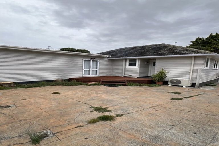 Photo of property in 35 Gilbert Road, Otara, Auckland, 2023
