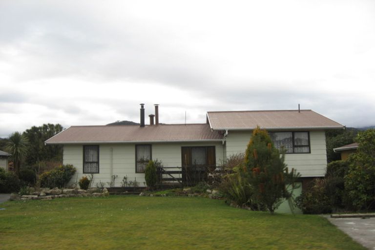 Photo of property in 28 Ballance Street, Runanga, 7803