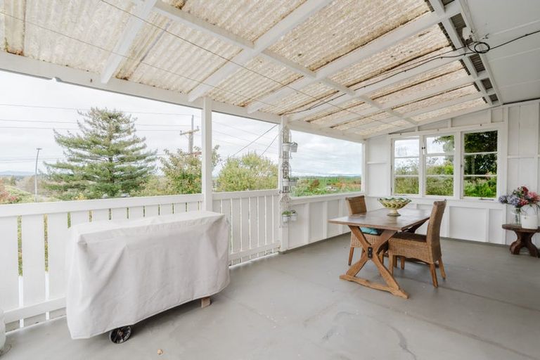 Photo of property in 114 Tuhikaramea Road, Dinsdale, Hamilton, 3204