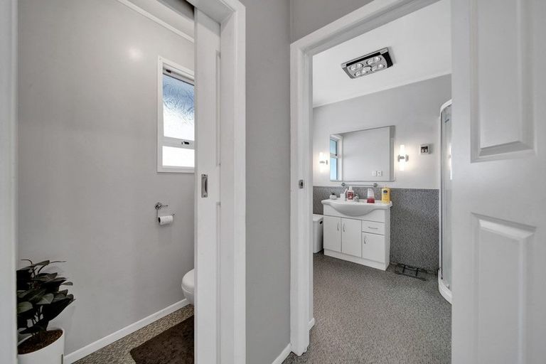 Photo of property in 64 Reid Avenue, Hawera, 4610