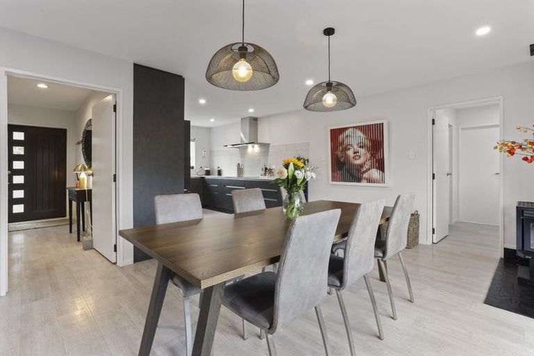 Photo of property in 10 Pyatt Place, Redwood, Christchurch, 8051