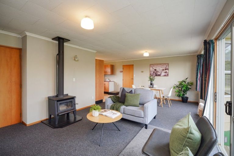 Photo of property in 229 Pomona East, Makarewa, Invercargill, 9876