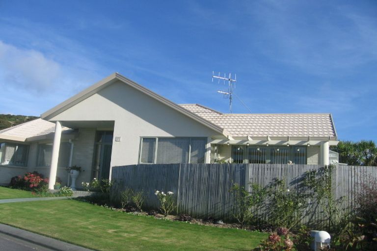 Photo of property in 1 Mariners Way, Whitby, Porirua, 5024