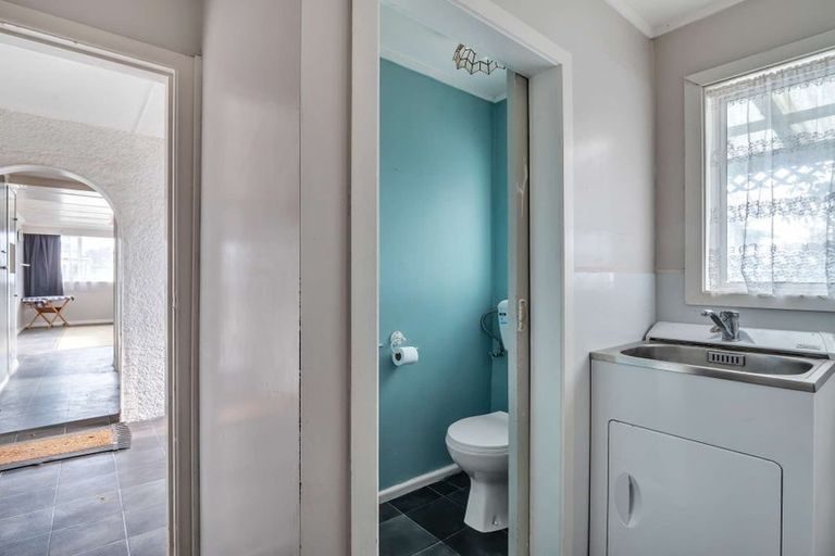 Photo of property in 3 Wharf Street, Castlecliff, Whanganui, 4501