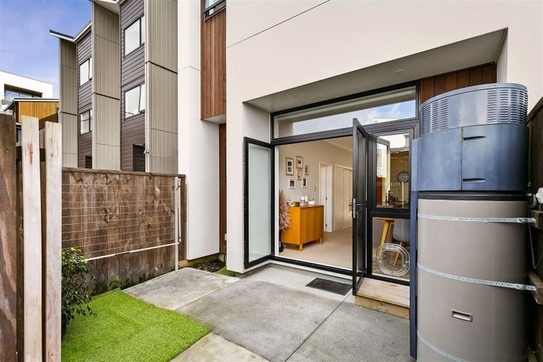 Photo of property in 99 Hobsonville Point Road, Hobsonville, Auckland, 0616